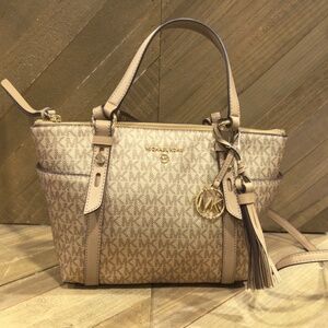 New MICHAEL Michael Kors Sullivan Small Signature CrossbTote Handbag Metallic G…